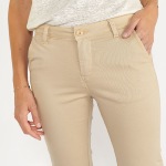 Pantalon chino Le Temps des Cerises modèle Dyli beige safari