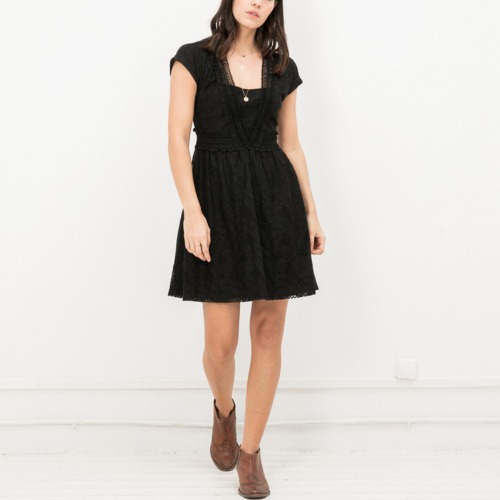 Robe Le Temps des Cerises Jessica en dentelle noire