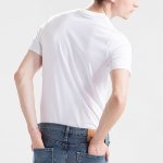 T Shirt Levi's ® homme modèle sportswear 84 tee blanc